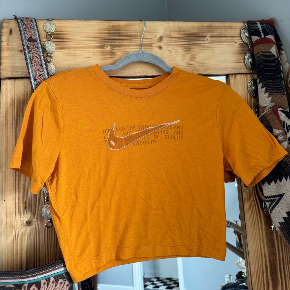 Nike Crop Top